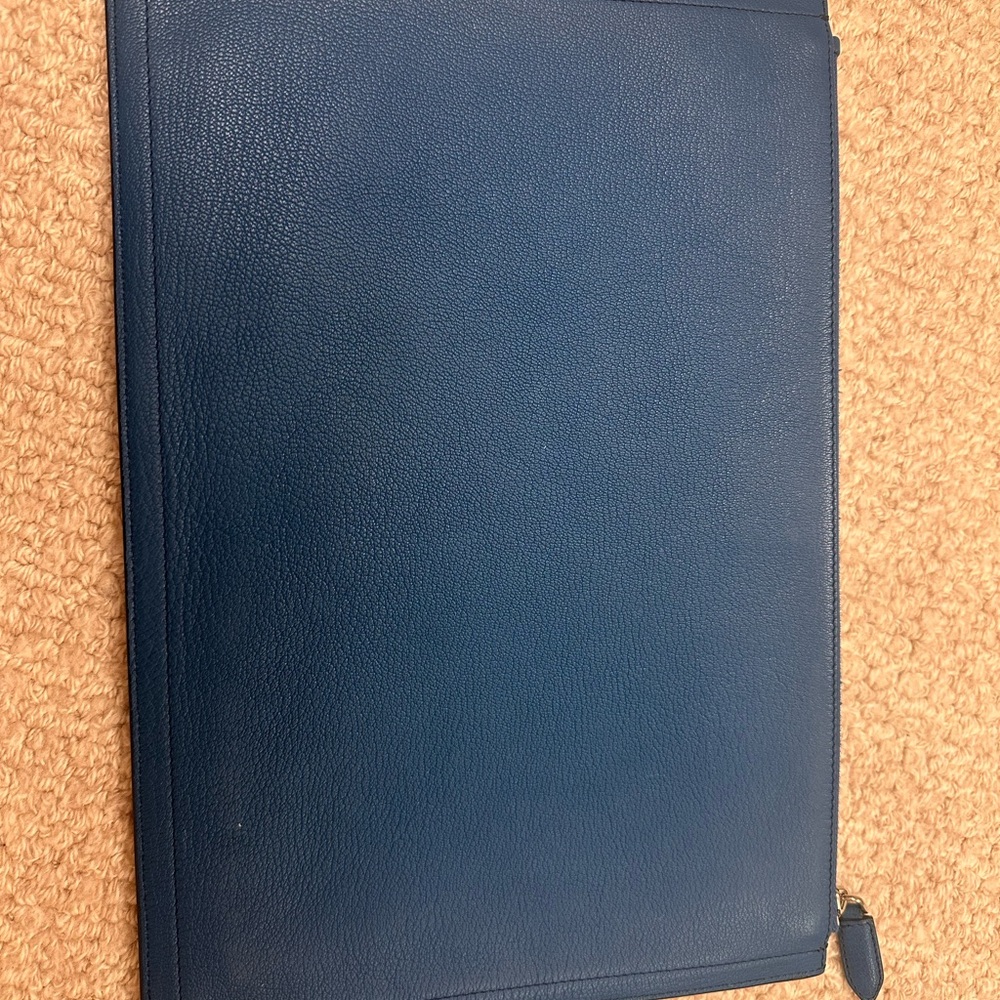 Preloved Givenchy Pouch - Picture 3 of 6